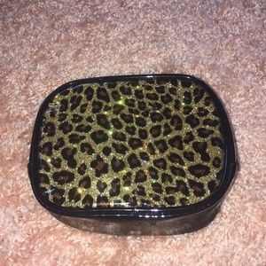 LIKE NEW Cheetah Bag 💼💖!!